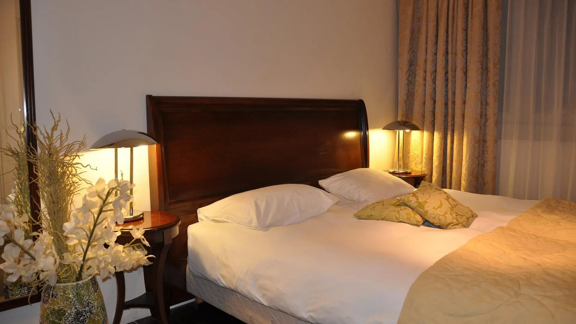 Maison Elle Amsterdam 4*,